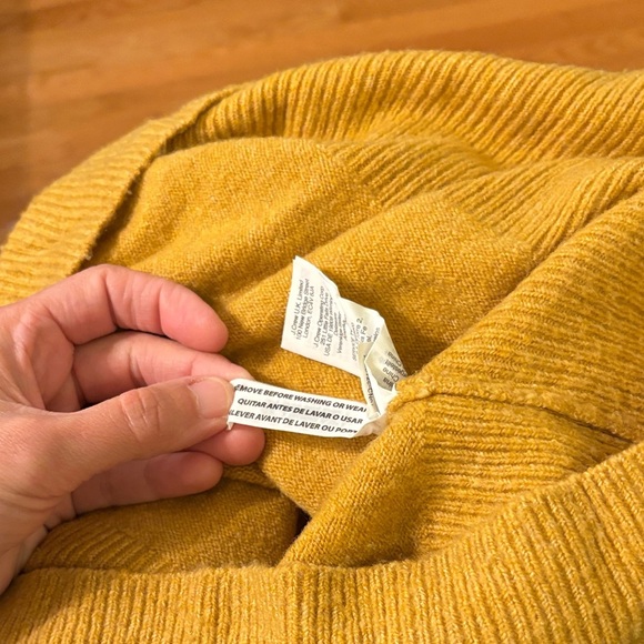 Madewell Yellow V-Neck Sweater - Picture 6 of 7